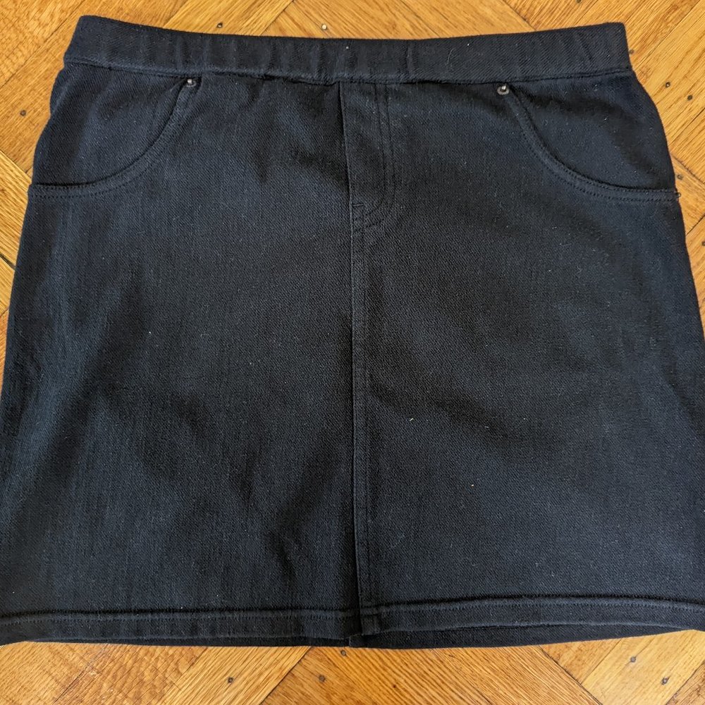HUE Black Mini Skirt Medium